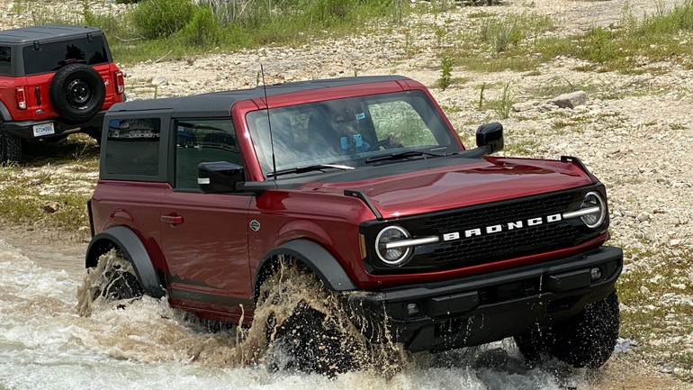 10 Best-Selling Accessories to Elevate Your Ford Bronco Experience