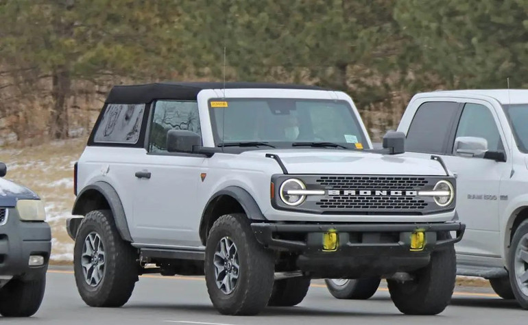 Do All Ford Broncos Have Removable Tops?